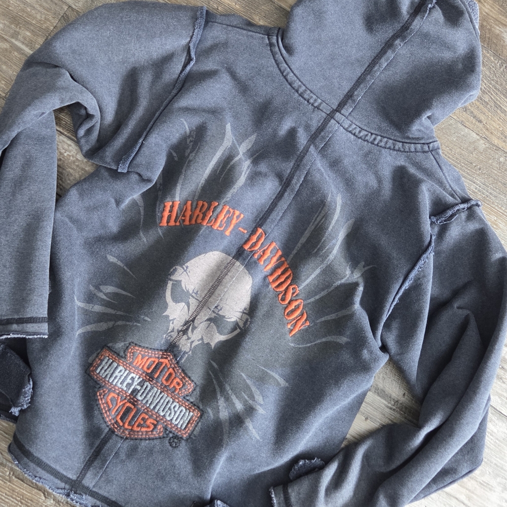 Harley-Davidson Hoodie with Skull Design/Gray, distressed/washed look/like New
